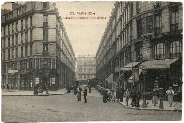 carte postale de la rue des immeubles industriels, Paris 11e