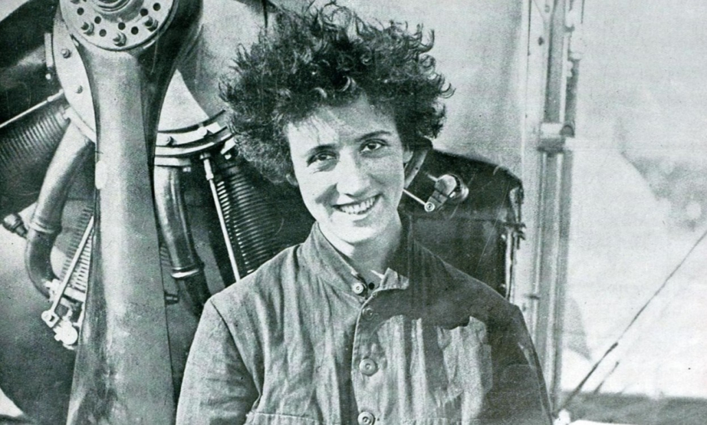 Adrienne Bolland - Extrait de la couverture du magazine « El Grafico » du 19 mars 1921 - Wikipedia