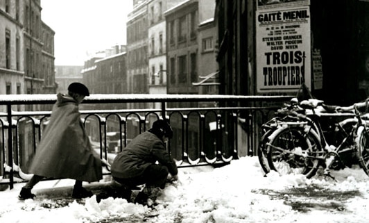 La rue Sorbier pendant l'hiver 1950 © Henri Guérard